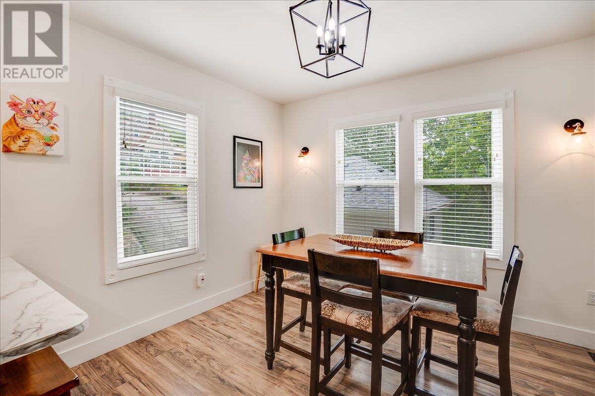 1667 CEDAR Avenue, Trail