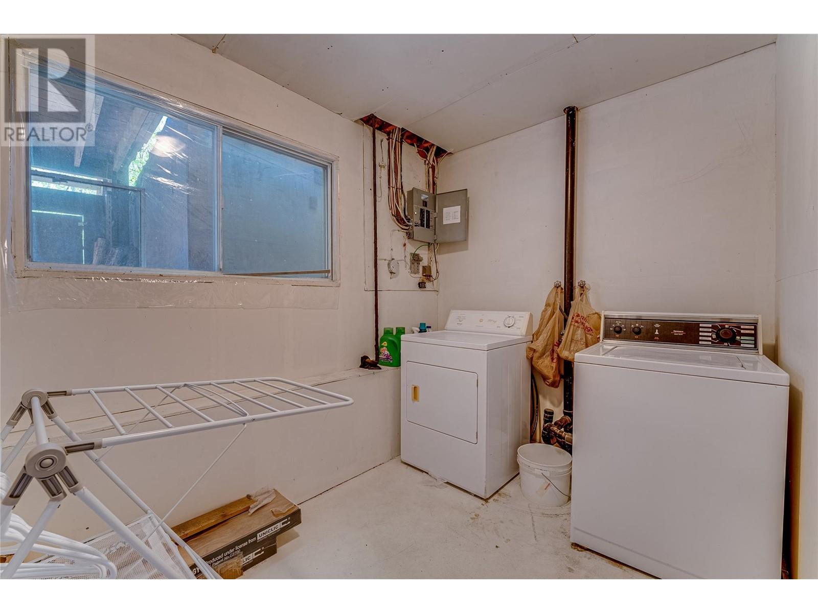  1904 43 Street, Vernon
