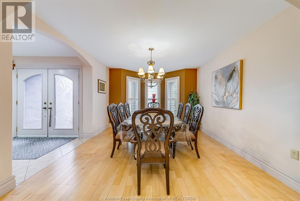 Photo 10 of 1021 Chelsea Parkway, Lakeshore ON