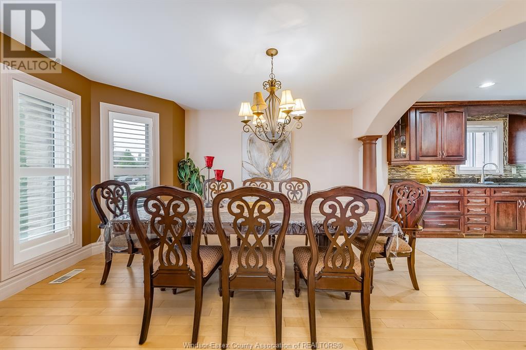 Photo 11 of 1021 Chelsea Parkway, Lakeshore ON