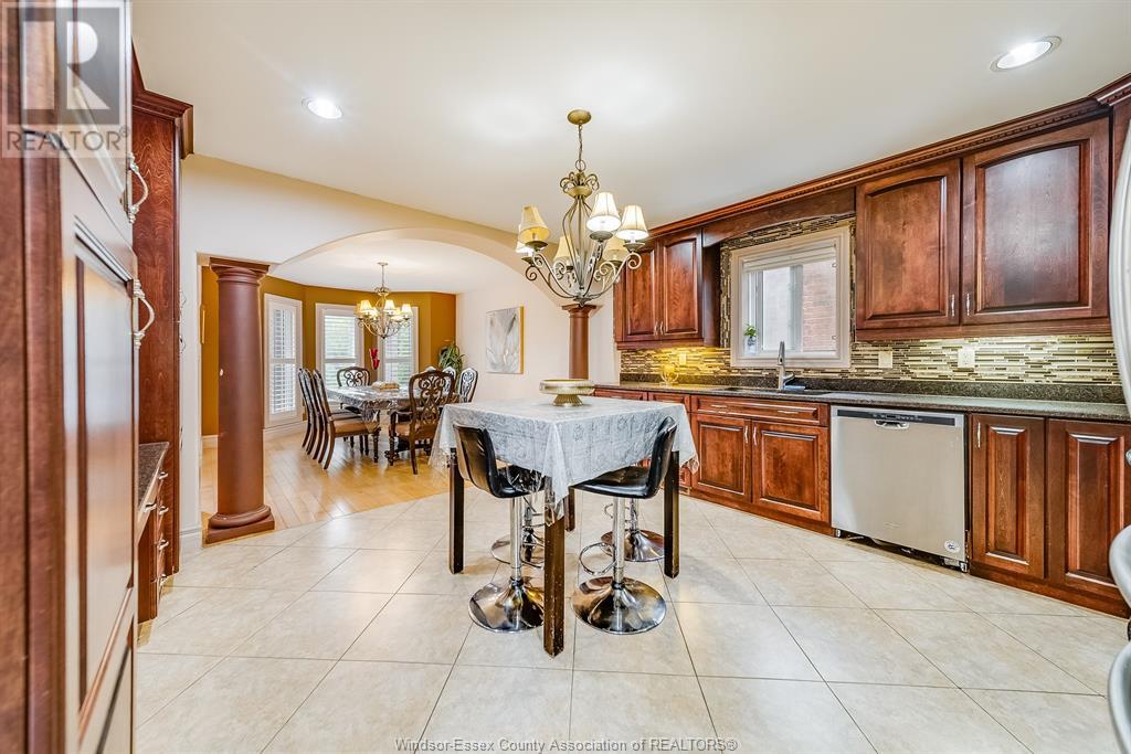 Photo 12 of 1021 Chelsea Parkway, Lakeshore ON