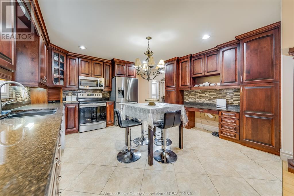 Photo 14 of 1021 Chelsea Parkway, Lakeshore ON