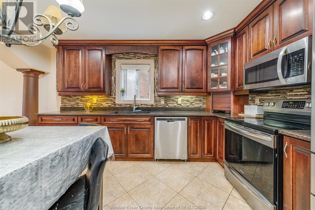 Photo 15 of 1021 Chelsea Parkway, Lakeshore ON