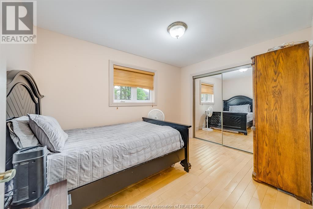 Photo 18 of 1021 Chelsea Parkway, Lakeshore ON