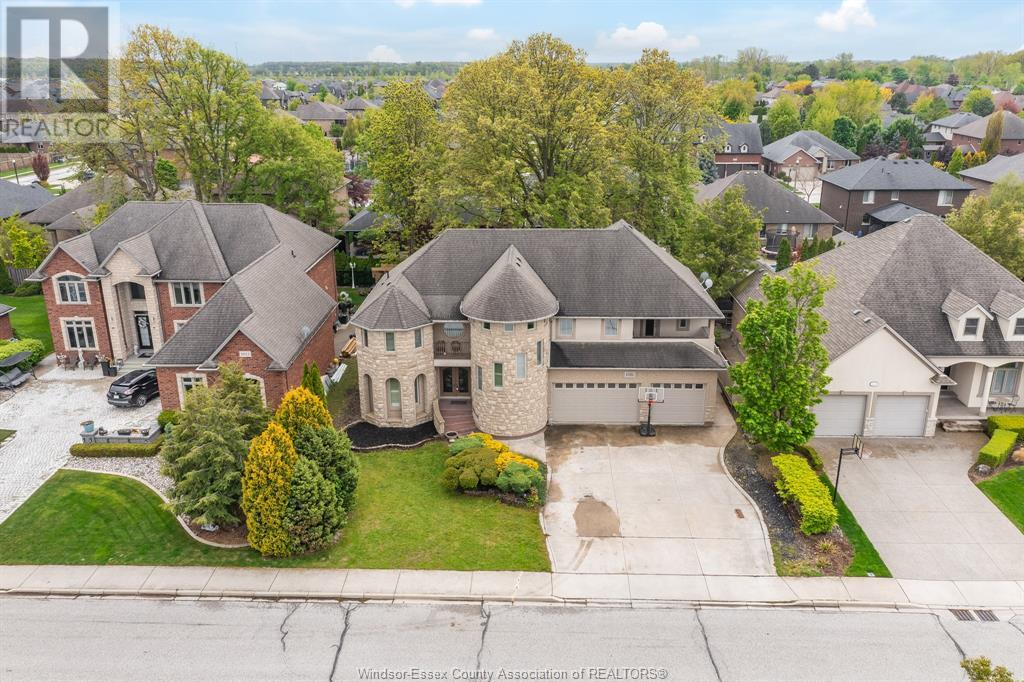 Photo 2 of 1021 Chelsea Parkway, Lakeshore ON