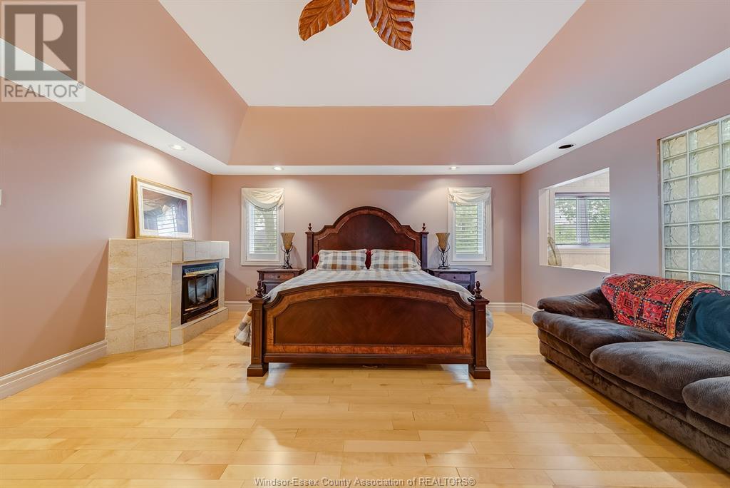Photo 23 of 1021 Chelsea Parkway, Lakeshore ON
