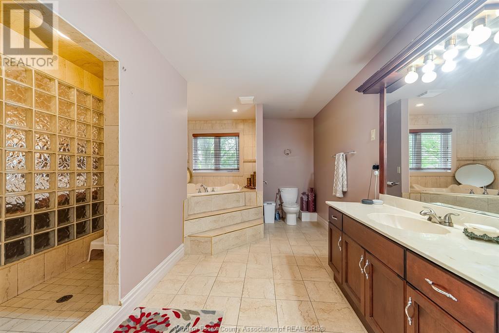 Photo 24 of 1021 Chelsea Parkway, Lakeshore ON