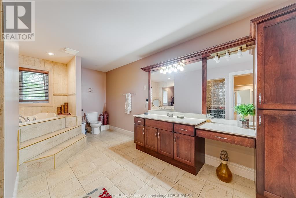 Photo 25 of 1021 Chelsea Parkway, Lakeshore ON