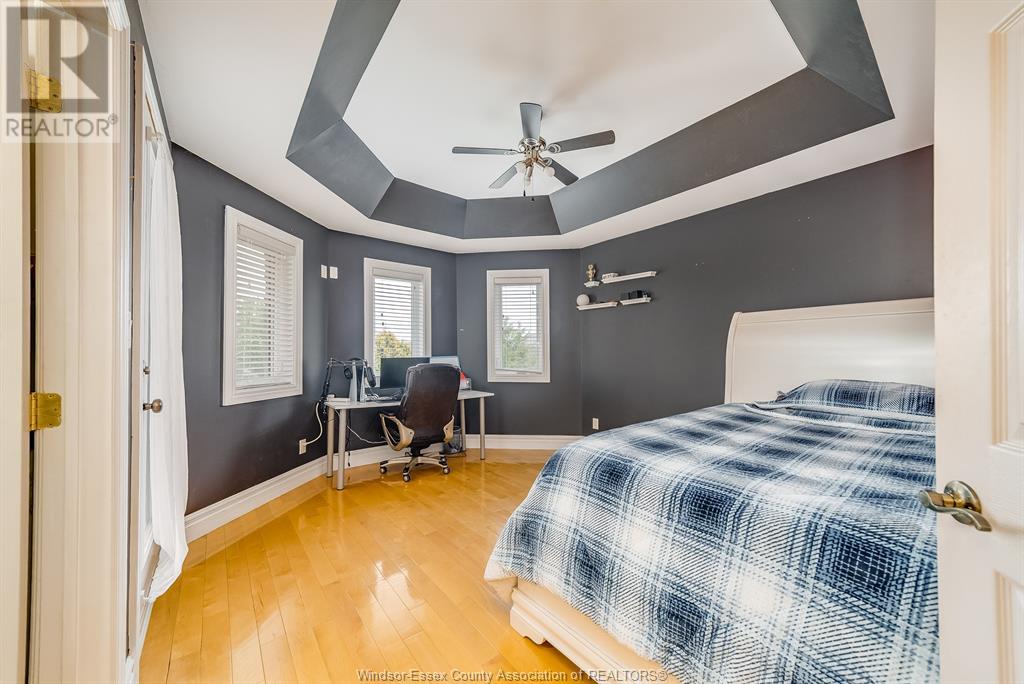 Photo 31 of 1021 Chelsea Parkway, Lakeshore ON