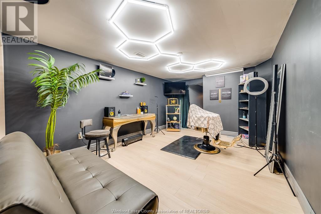 Photo 37 of 1021 Chelsea Parkway, Lakeshore ON