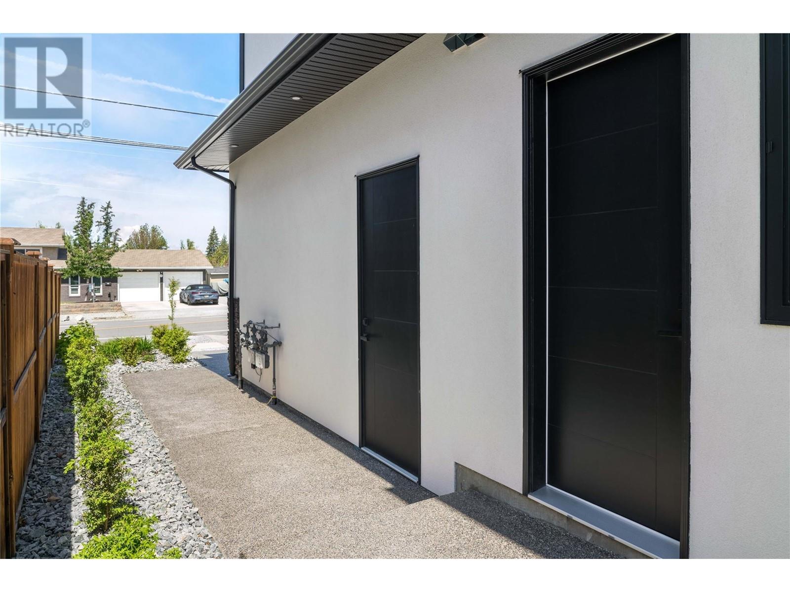  705 Raymer Road, Kelowna