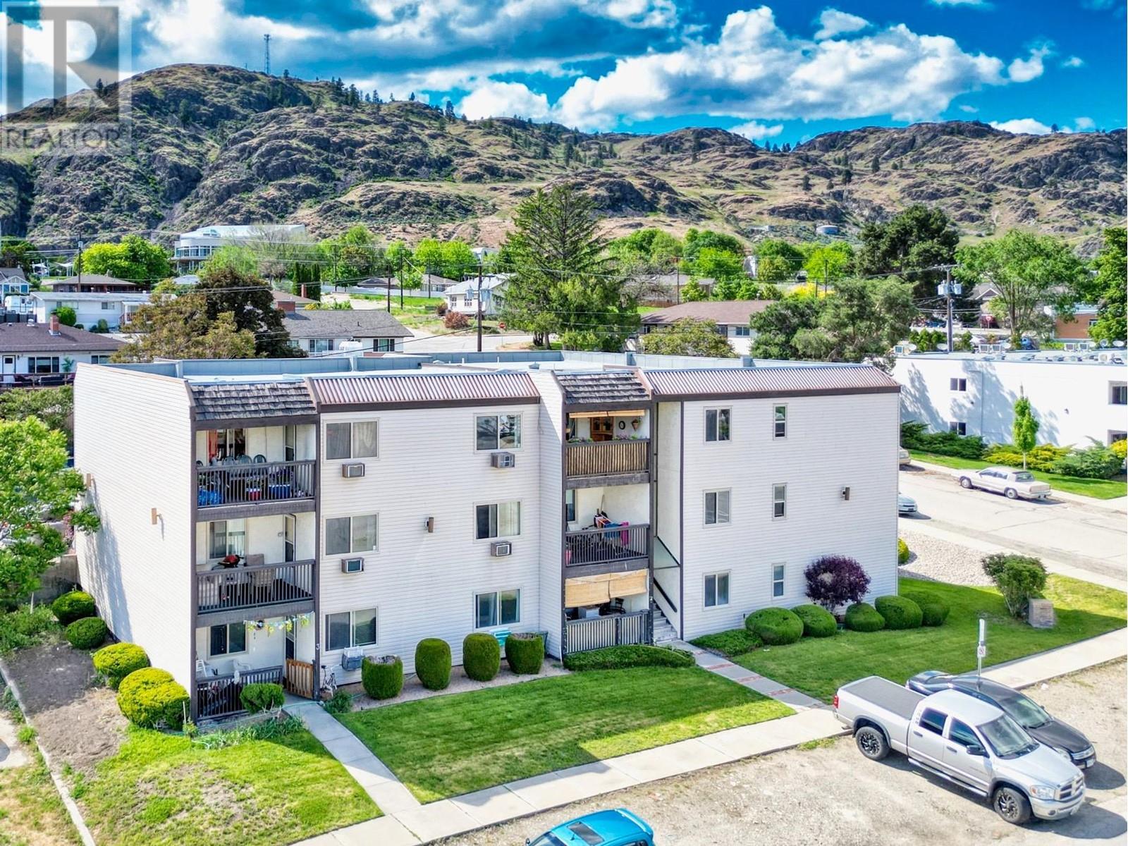 10 529 CO-OP Avenue, Oliver