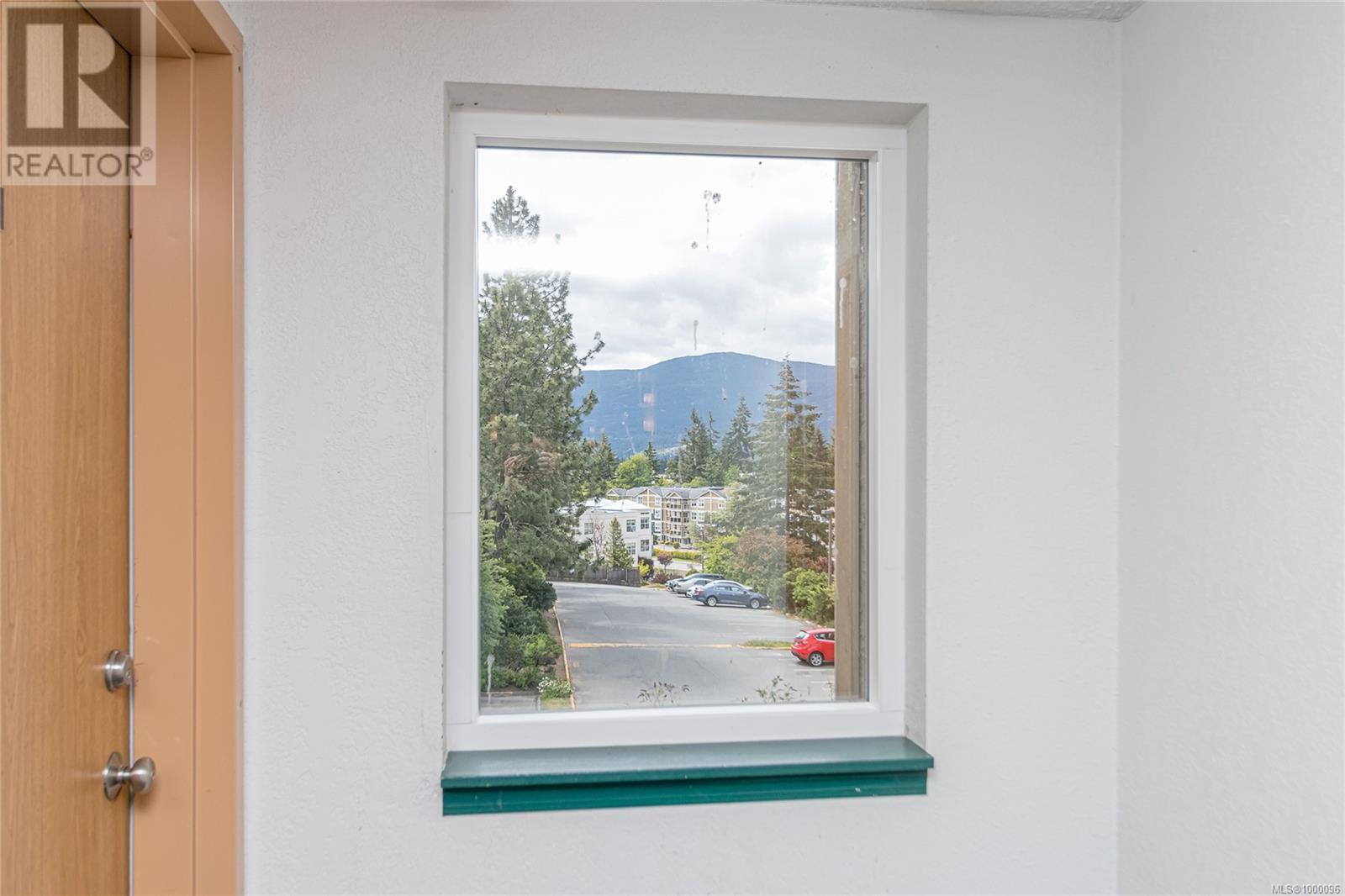 #310 4724 UPLANDS DR - Image 31