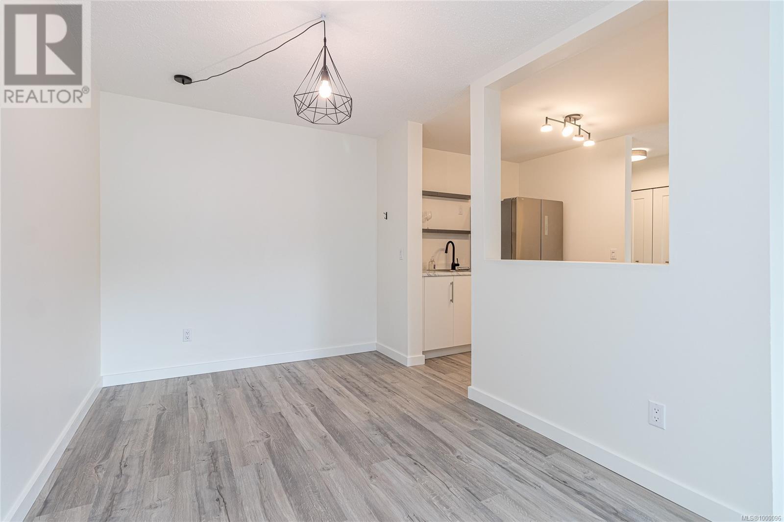 #310 4724 UPLANDS DR - Image 9