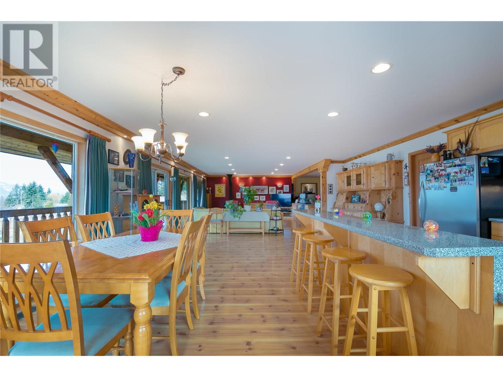 2190 30 Street Northeast, Salmon Arm