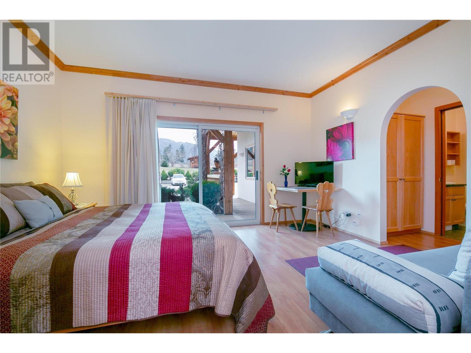 2190 30 Street Northeast, Salmon Arm
