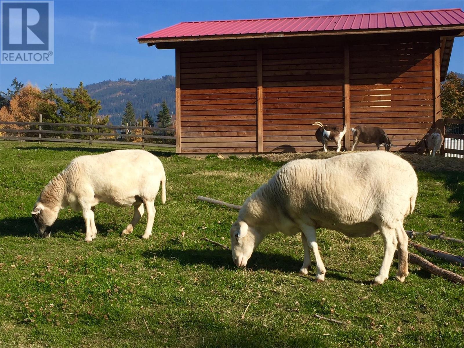  2190 30 Street Northeast, Salmon Arm