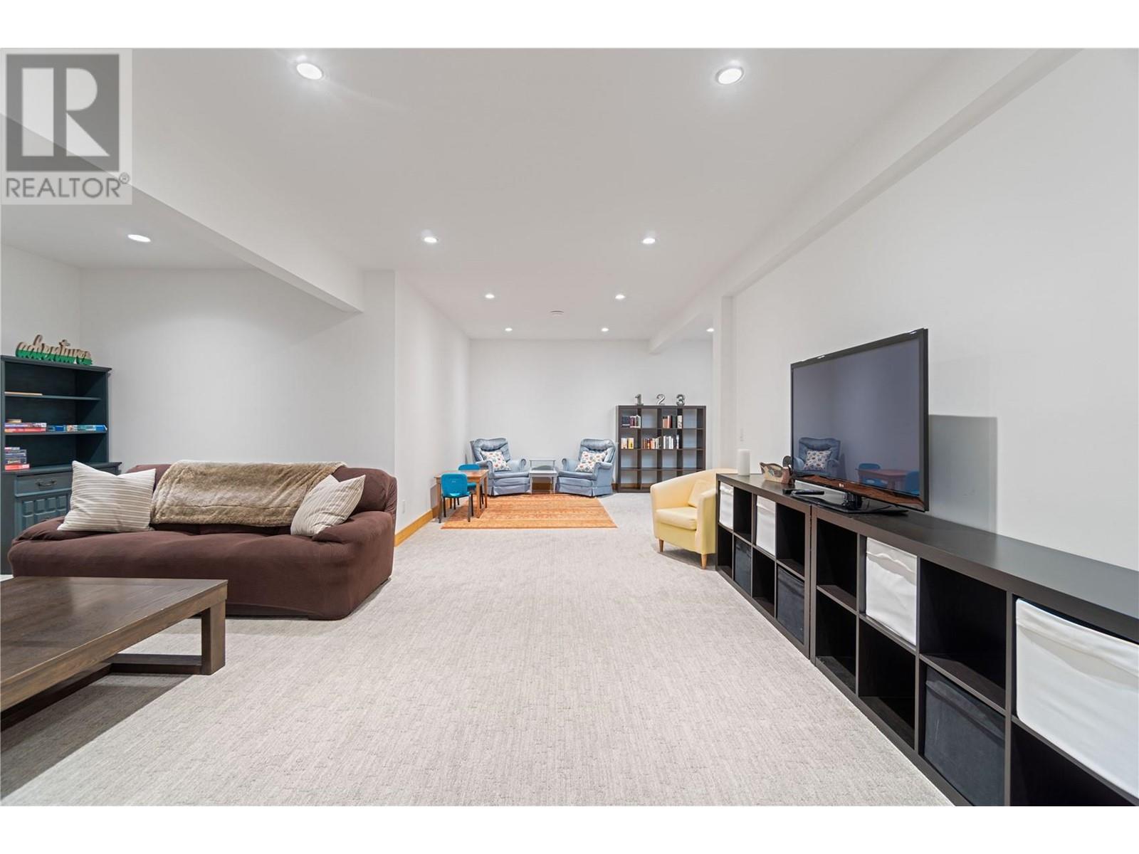 6400 Keyes Avenue, Peachland