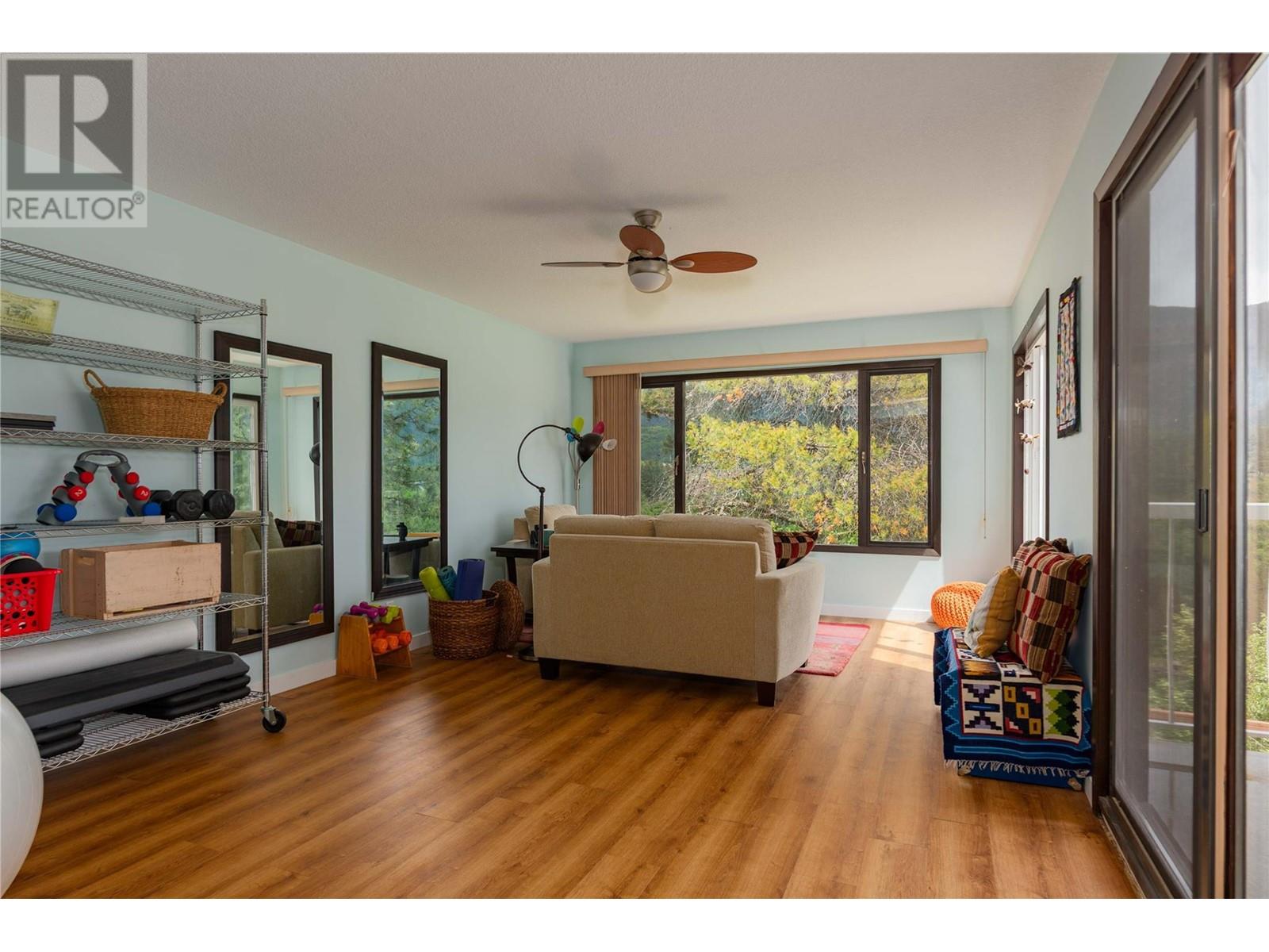 1923 Riverside Crescent, Castlegar