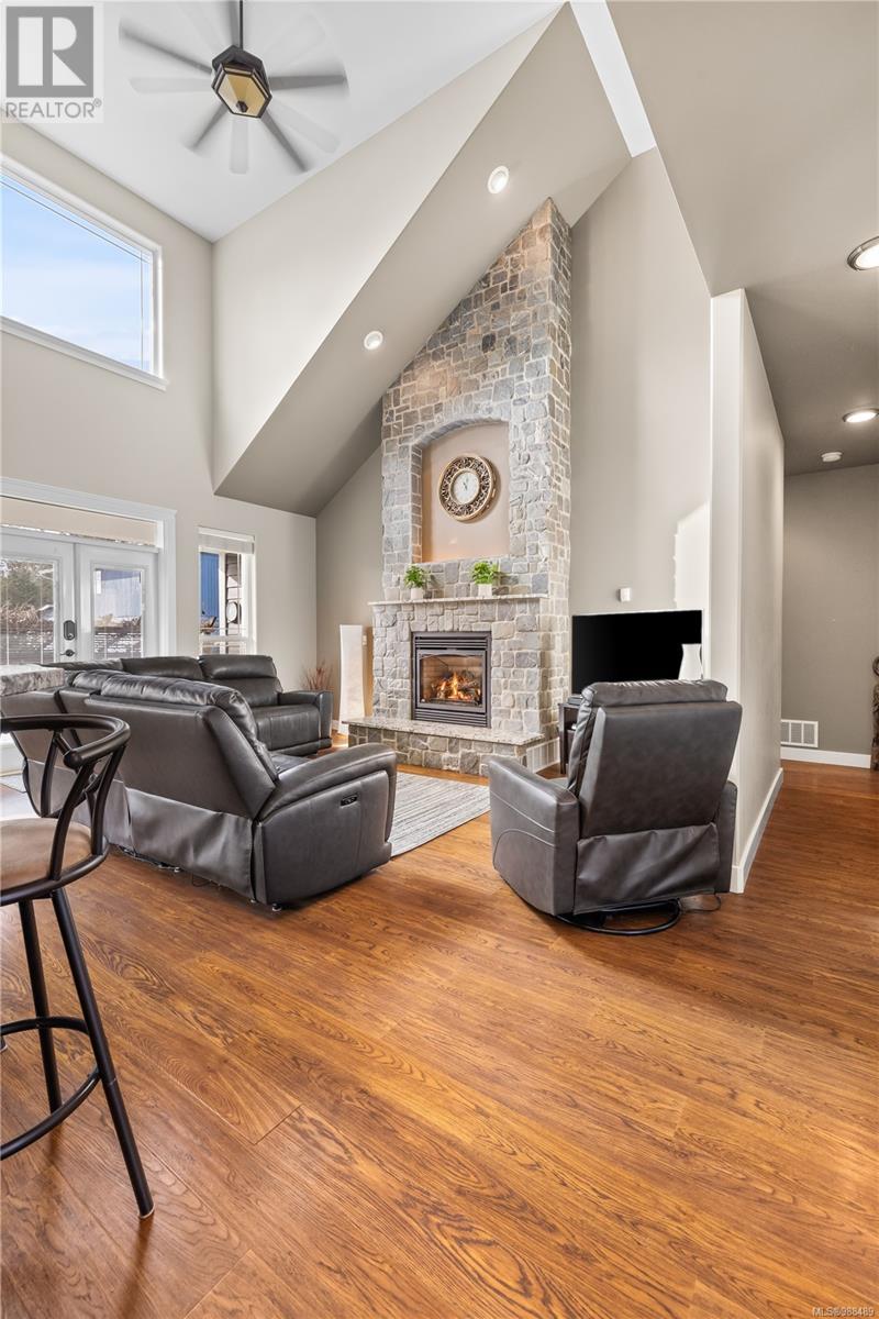 275 Dahl Rd, Campbell River real estate listing 988489