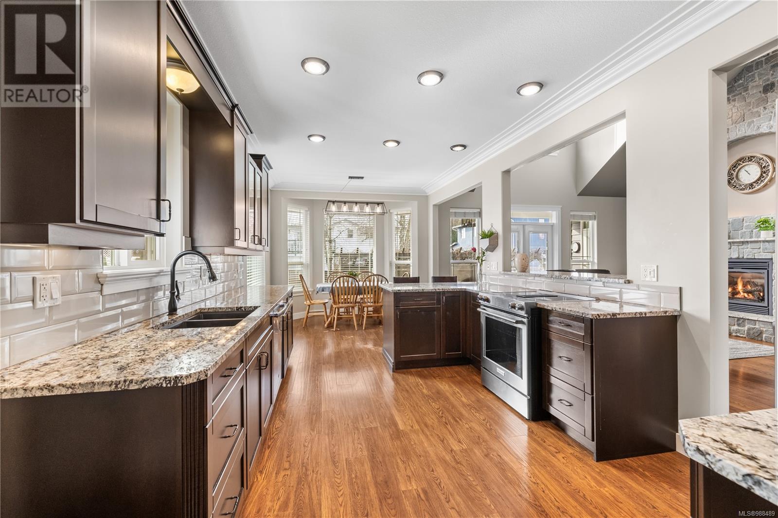 275 Dahl Rd, Campbell River real estate listing 988489