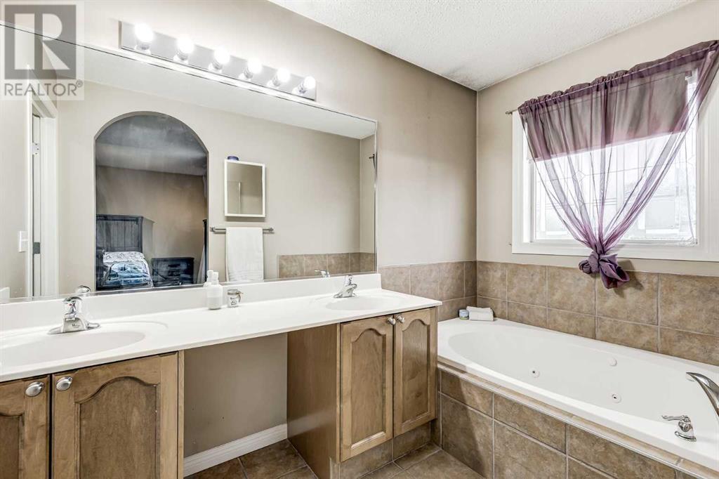Single Family House for Sale in  Royal Terrace NW Royal Oak Calgary 