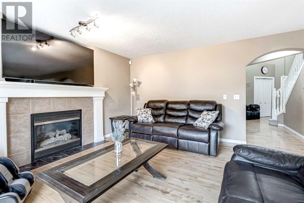 Single Family House for Sale in  Royal Terrace NW Royal Oak Calgary 