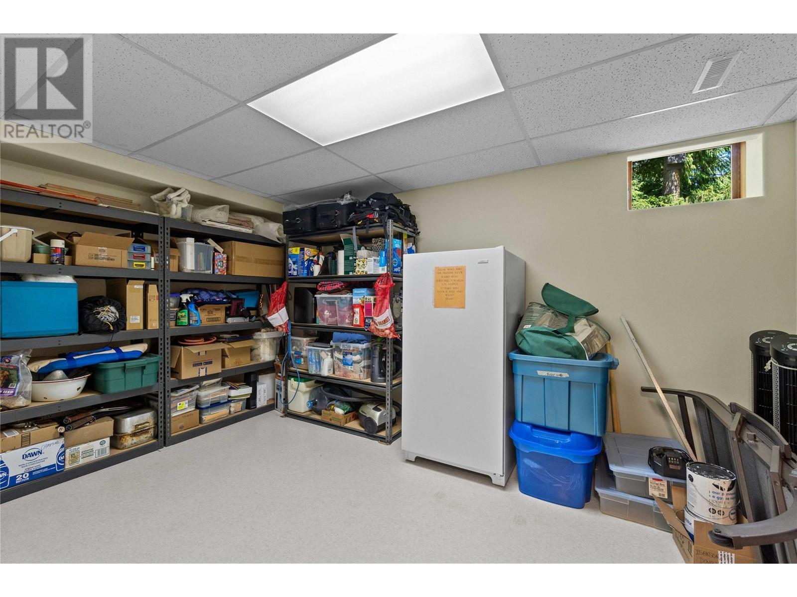  250 60 Street Northwest, Salmon Arm