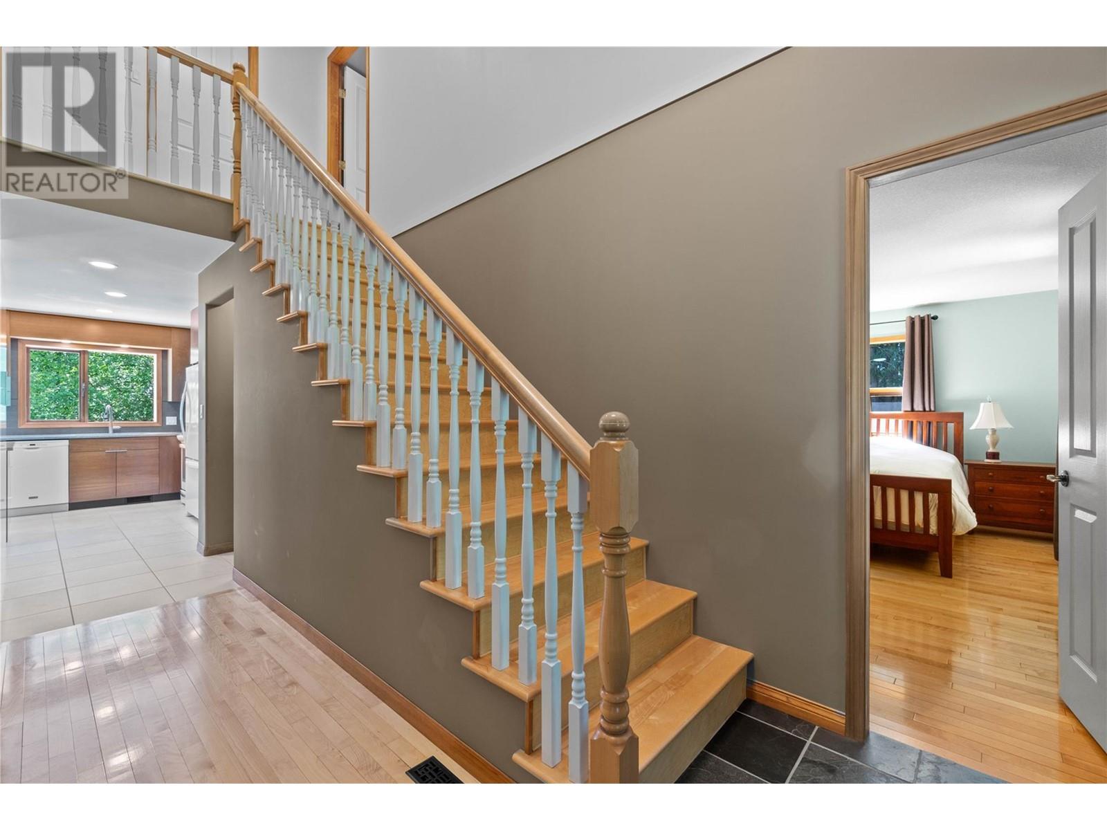  250 60 Street Northwest, Salmon Arm