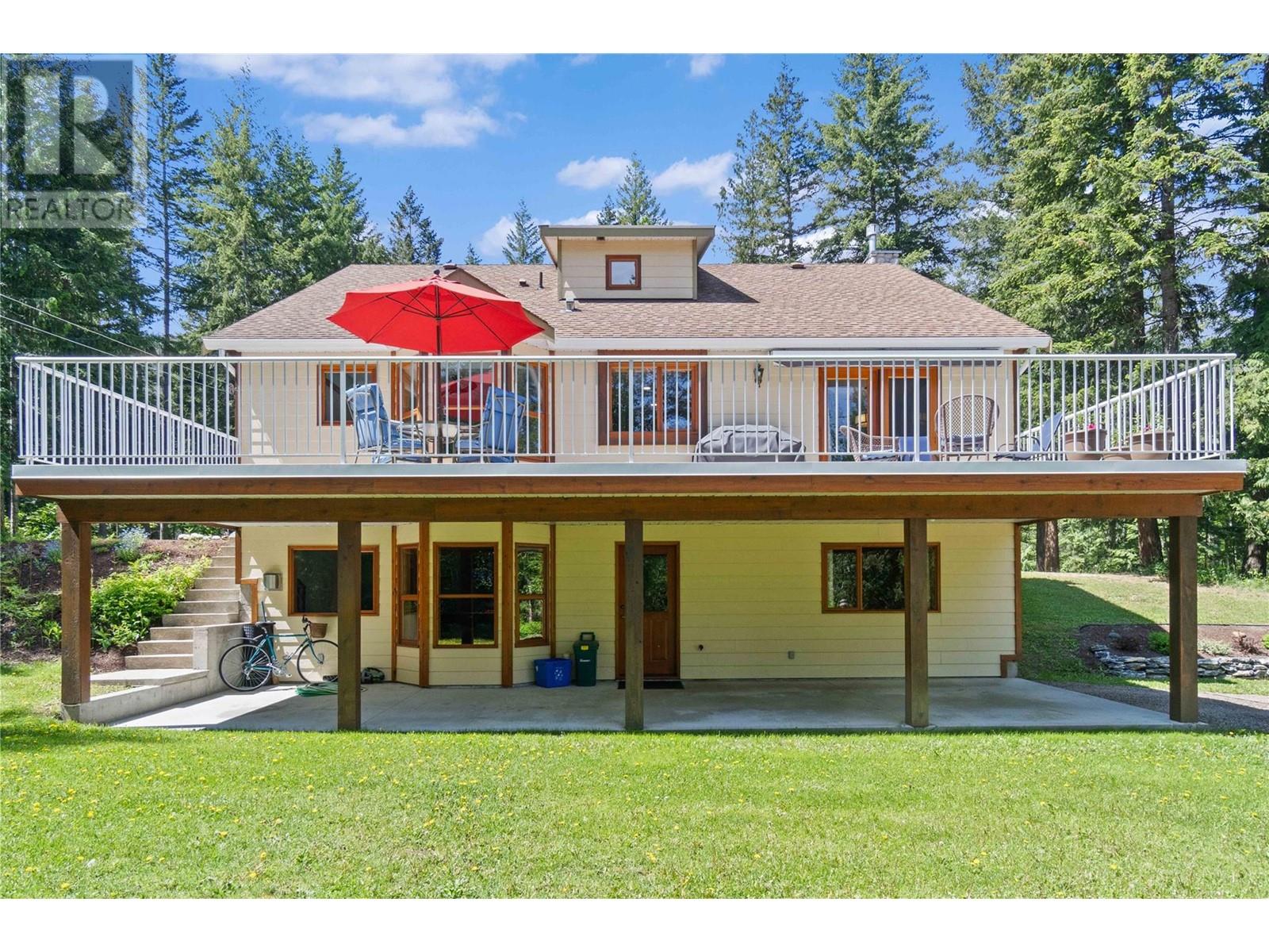  250 60 Street Northwest, Salmon Arm