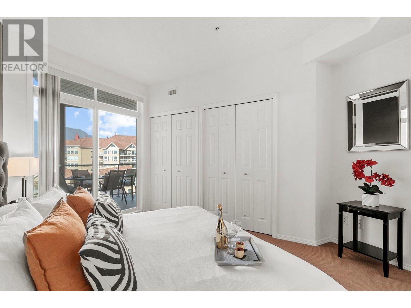 535 1088 Sunset Drive, Kelowna