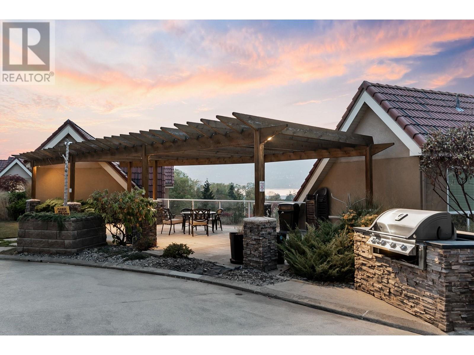 535 1088 Sunset Drive, Kelowna