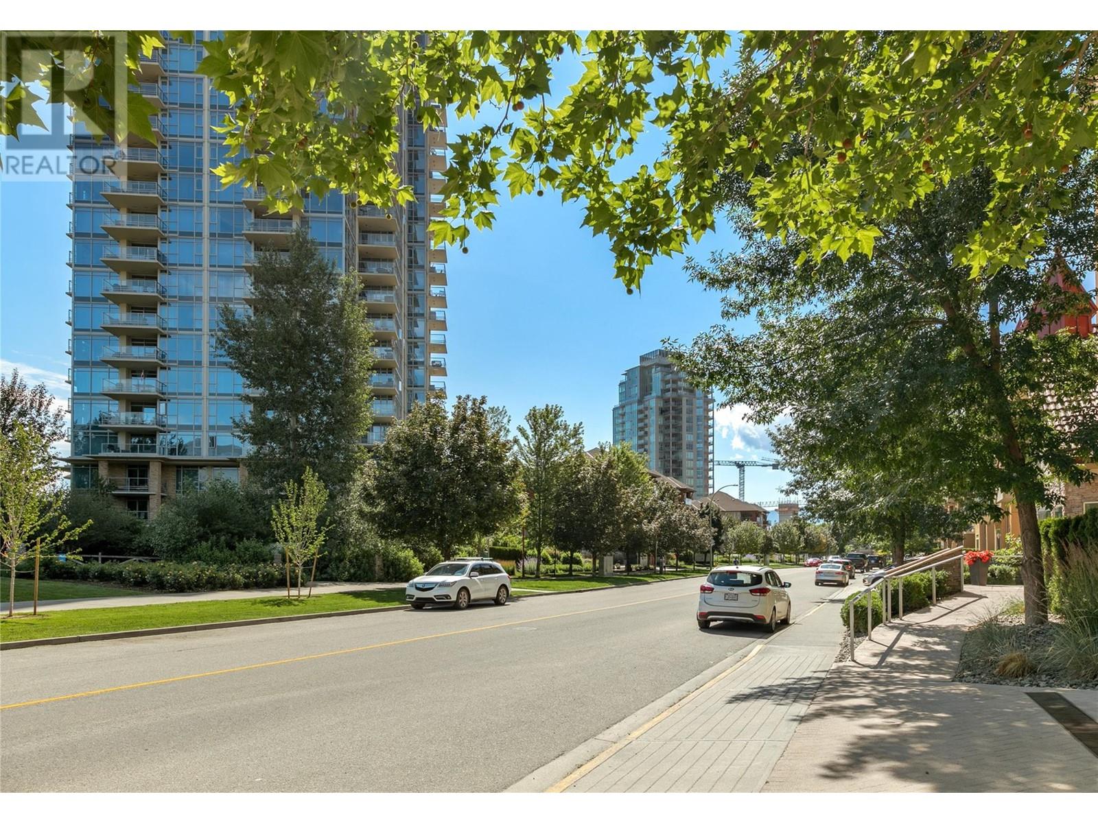535 1088 Sunset Drive, Kelowna