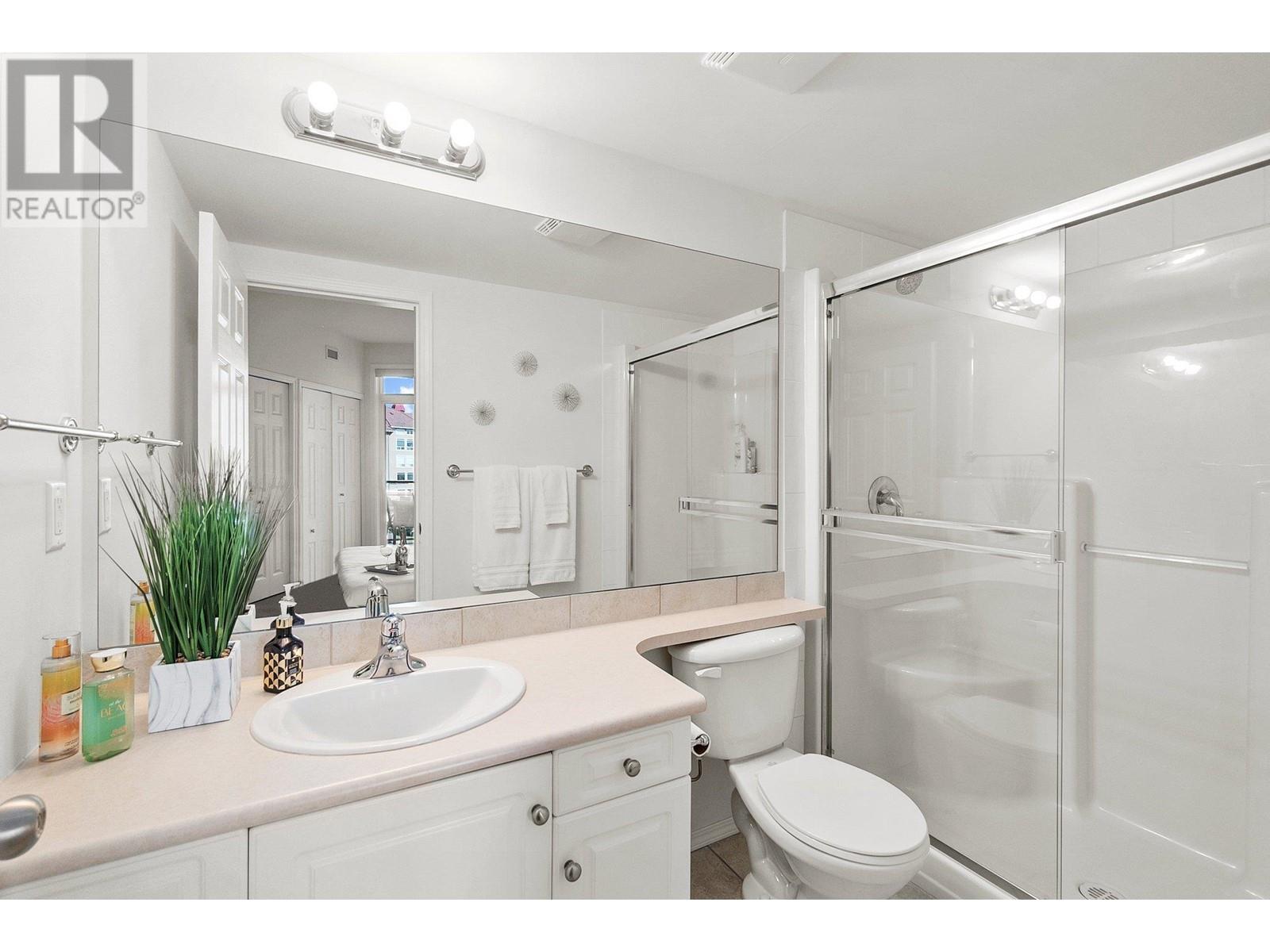535 1088 Sunset Drive, Kelowna