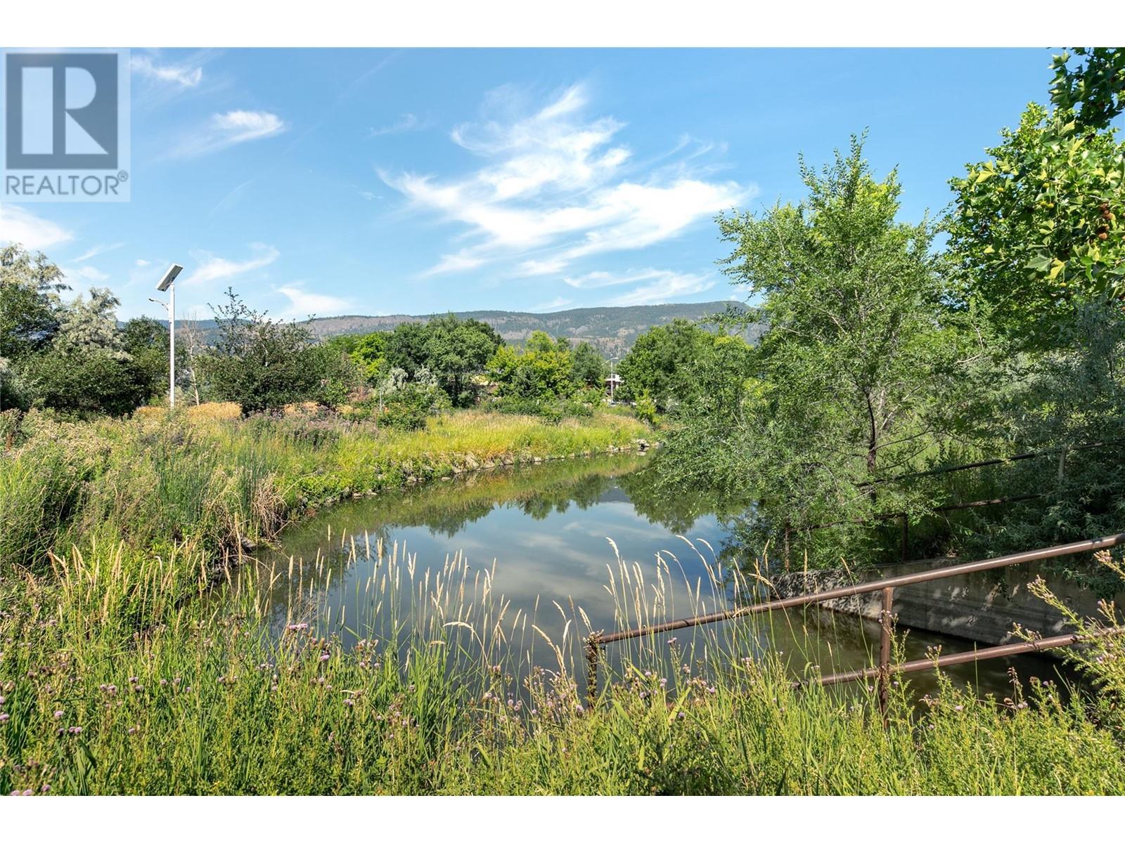 535 1088 Sunset Drive, Kelowna