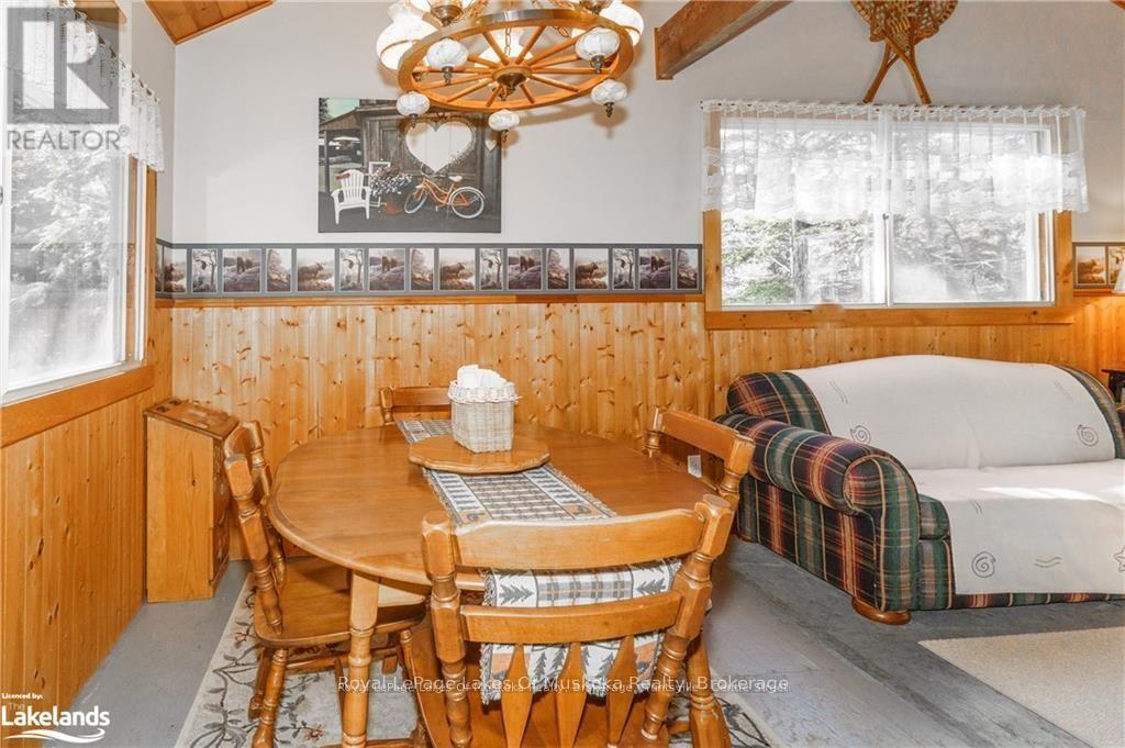 Photo 11 of 32 Maple Leaf Drive, Huntsville ON