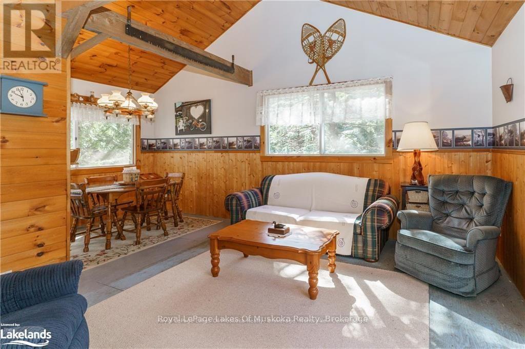Photo 13 of 32 Maple Leaf Drive, Huntsville ON