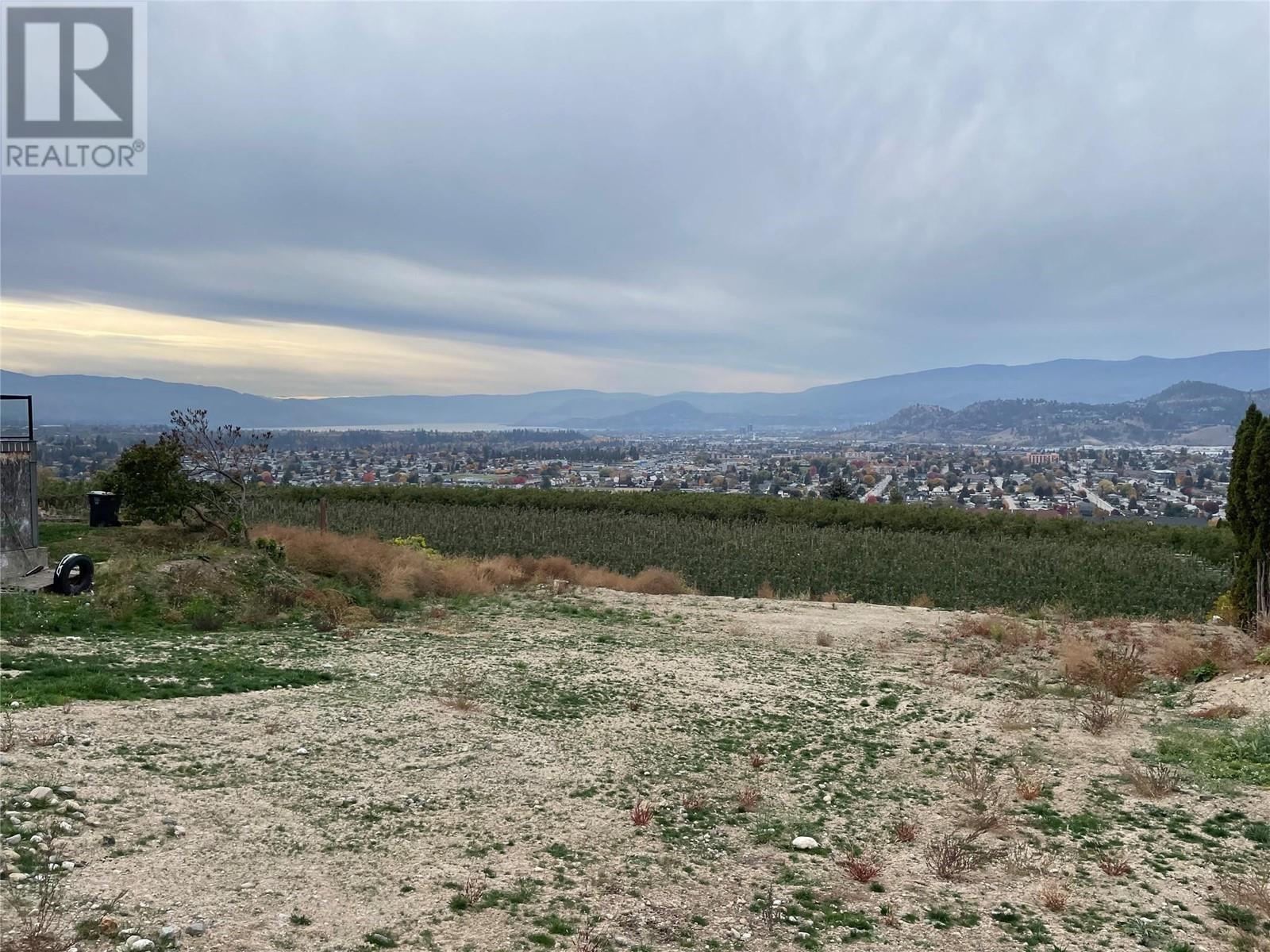 Photo 14 of 424 Gibson Road, Kelowna BC