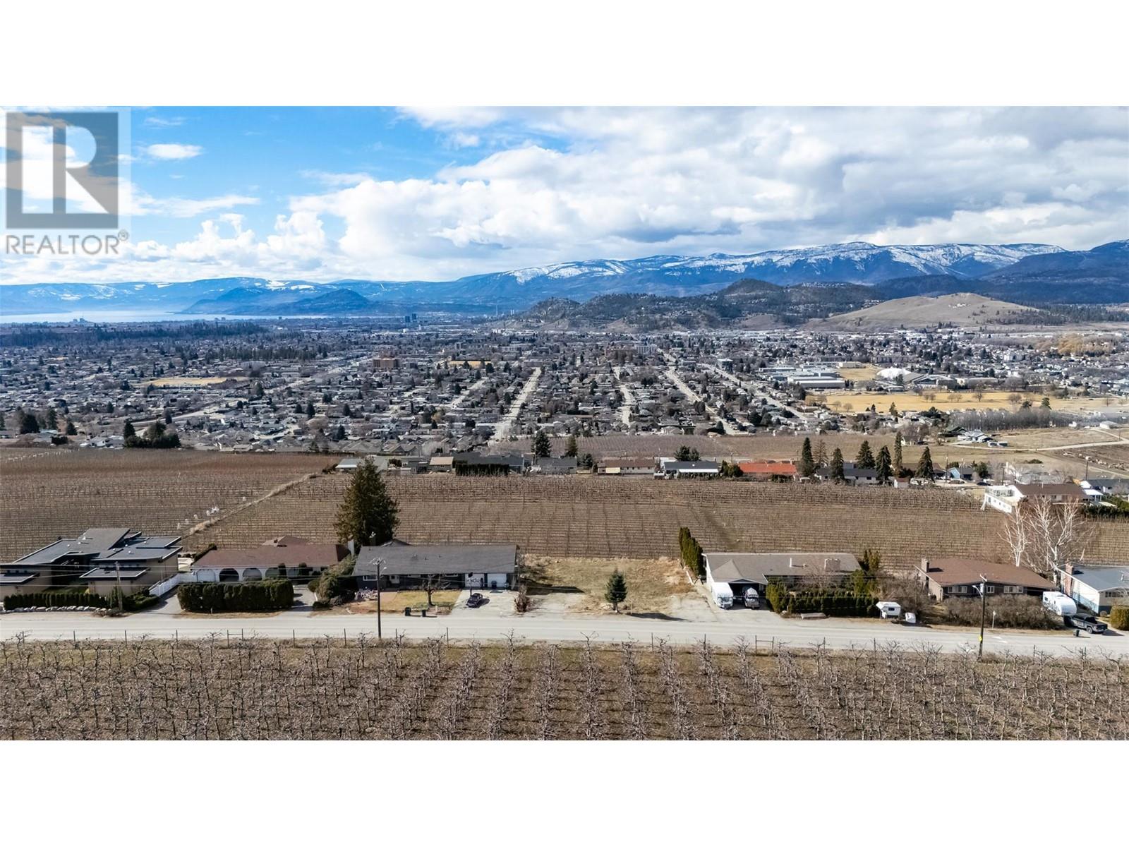 Photo 11 of 424 Gibson Road, Kelowna BC