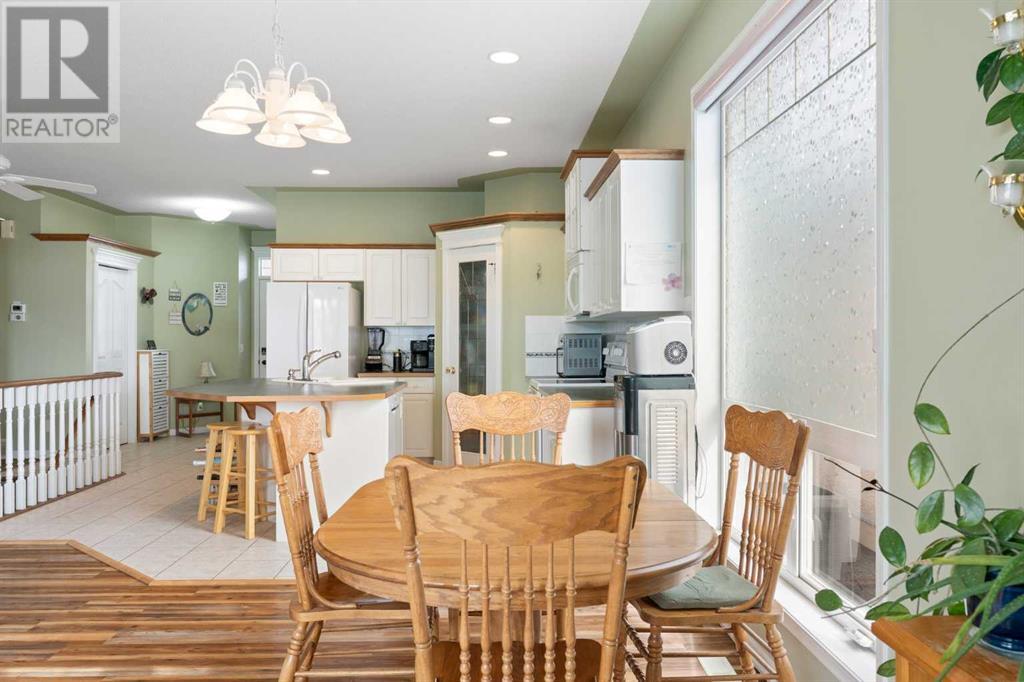4, 220 Bow Ridge Court, Cochrane, Alberta