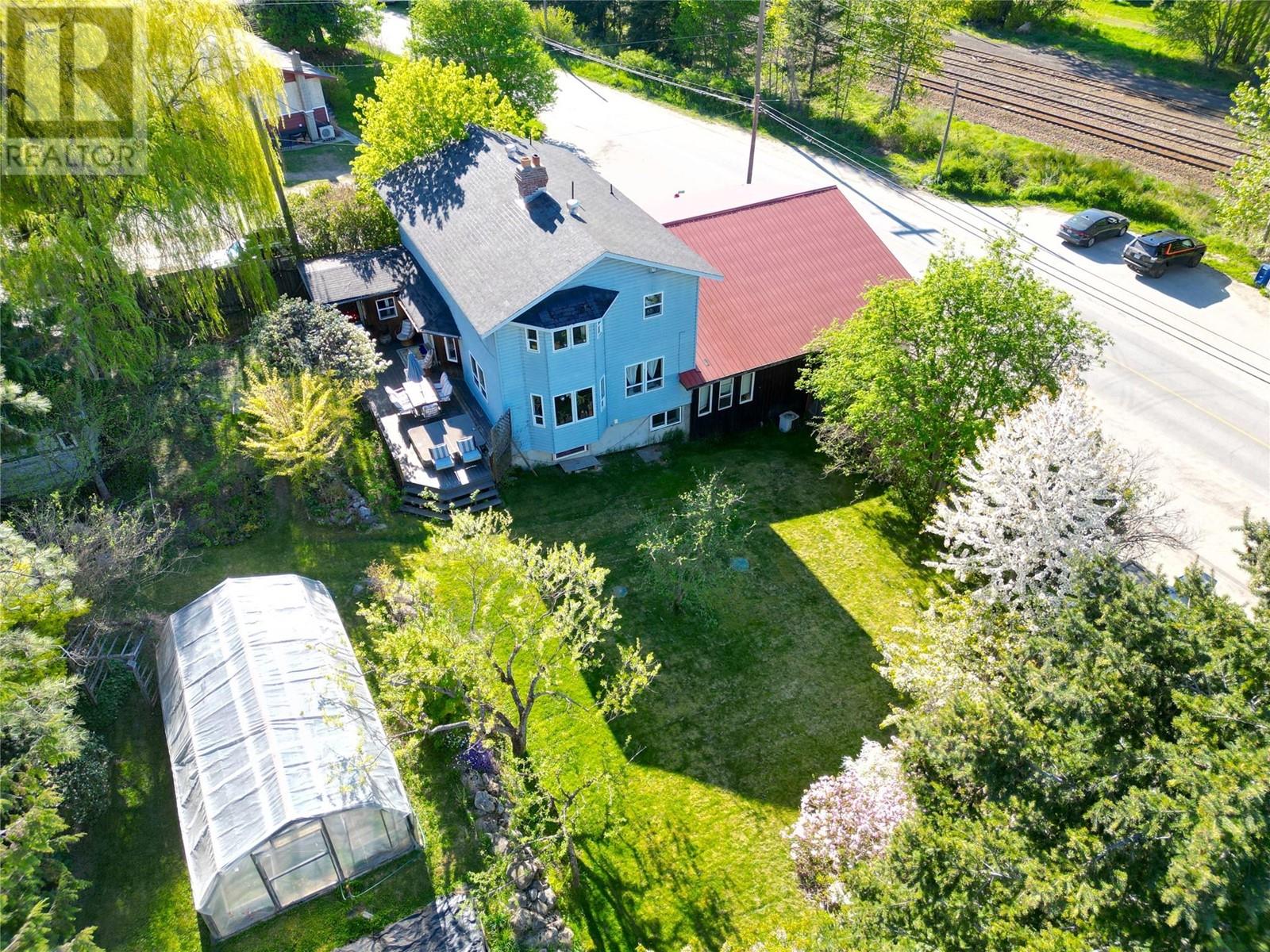 7904 Railway Avenue, Procter