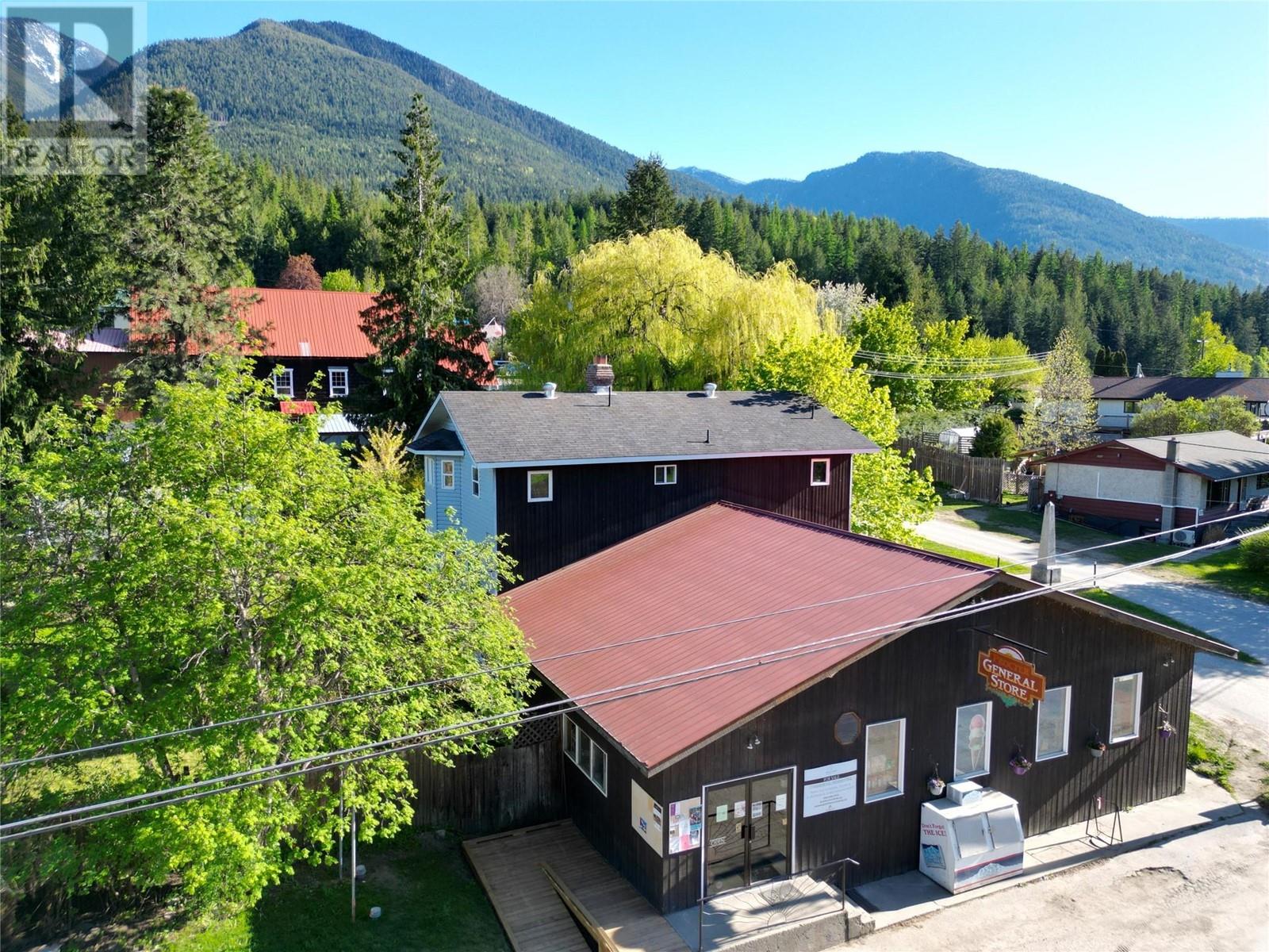 7904 Railway Avenue, Procter