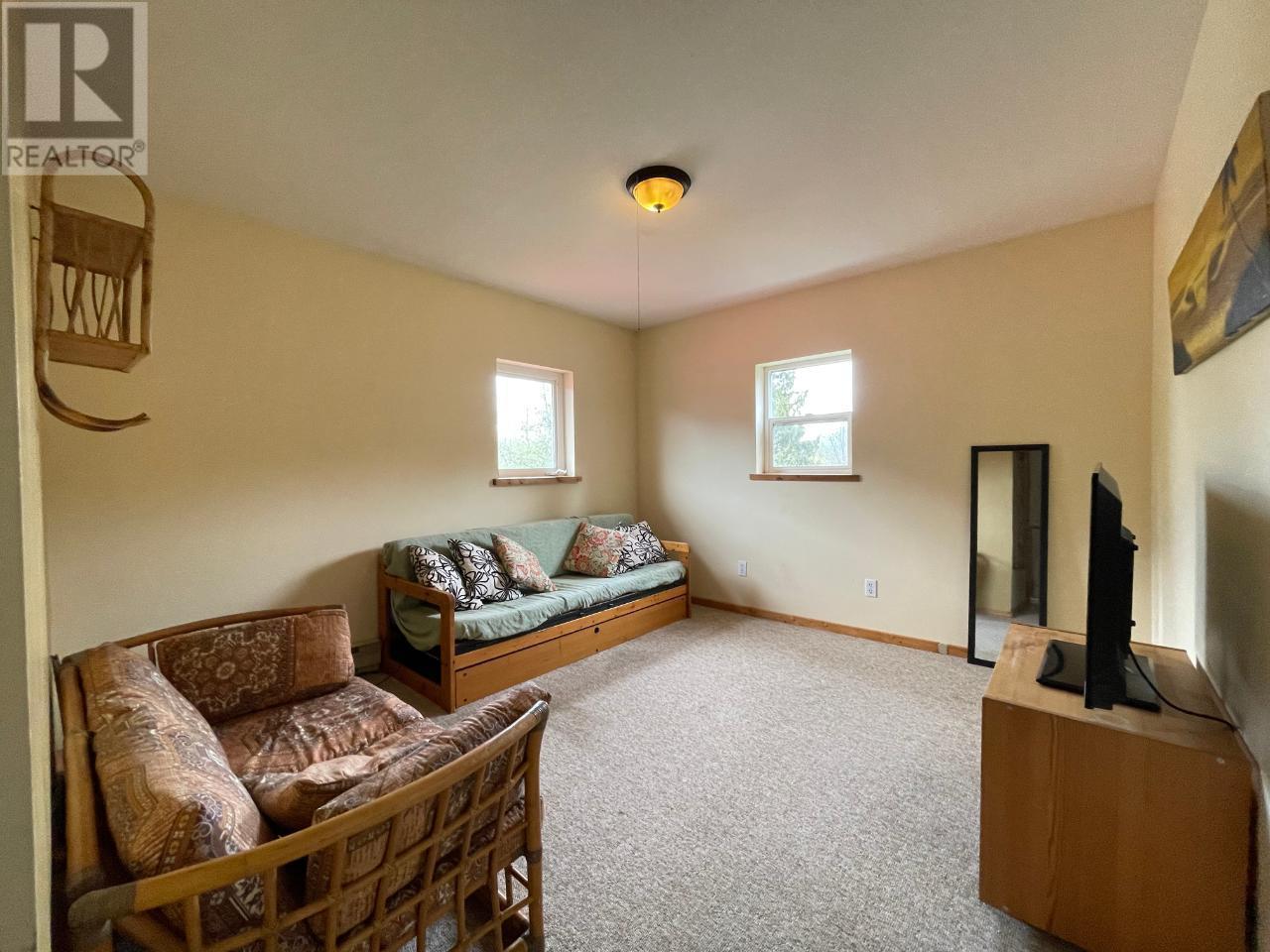 7904 Railway Avenue, Procter