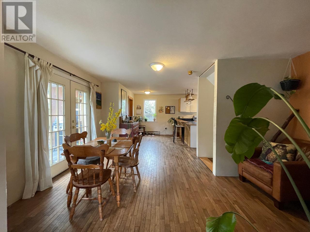 7904 Railway Avenue, Procter