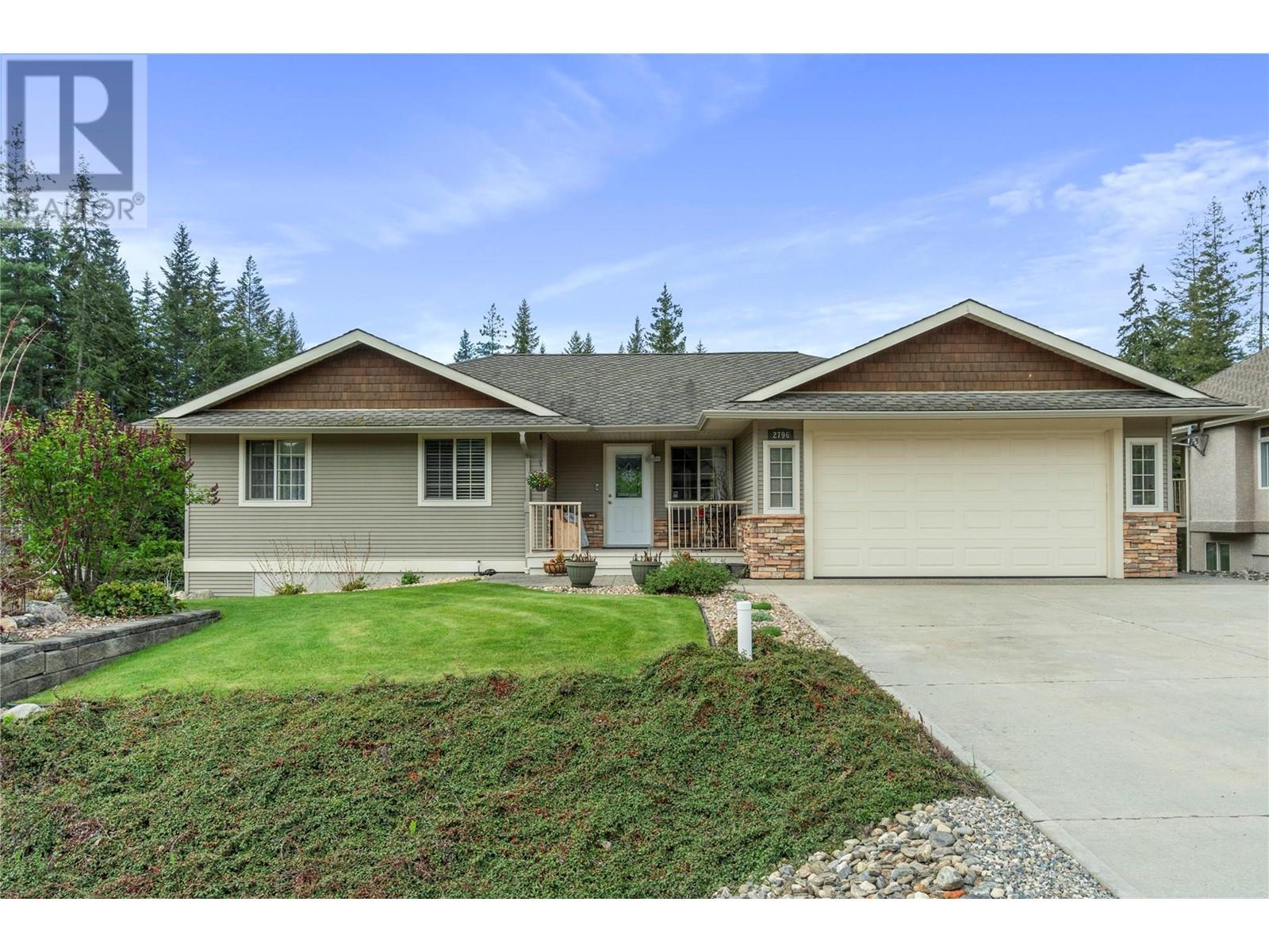 Photo 1 of 2796 Golf Course Drive, Blind Bay BC