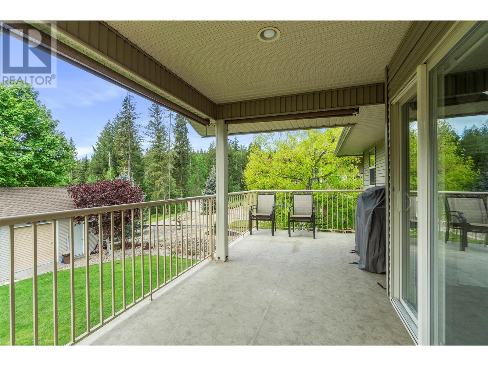 2796 Golf Course Drive, Blind Bay