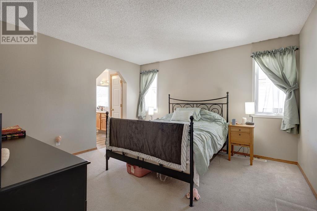 Single Family House for Sale in  Hidden Ranch Circle NW Hidden Valley Calgary 