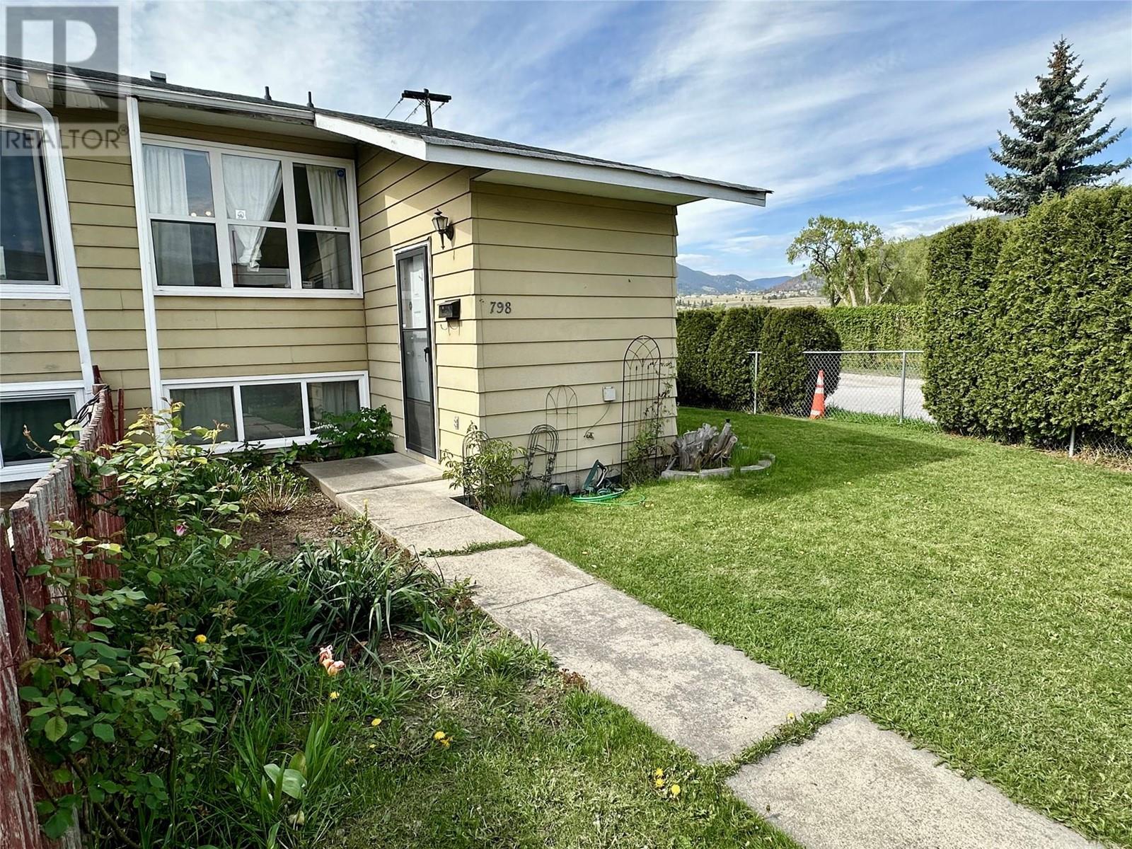 798 Eckhardt Avenue West, Penticton
