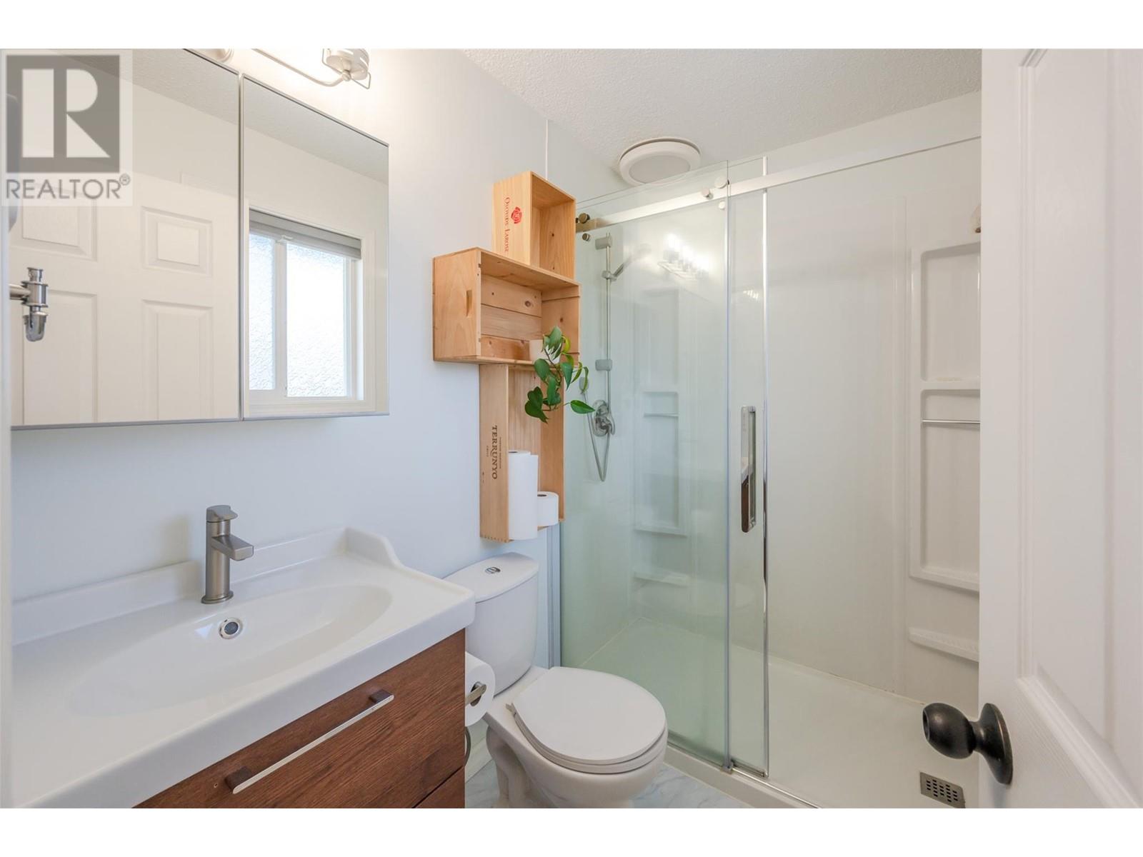  1626 Carmi Avenue, Penticton