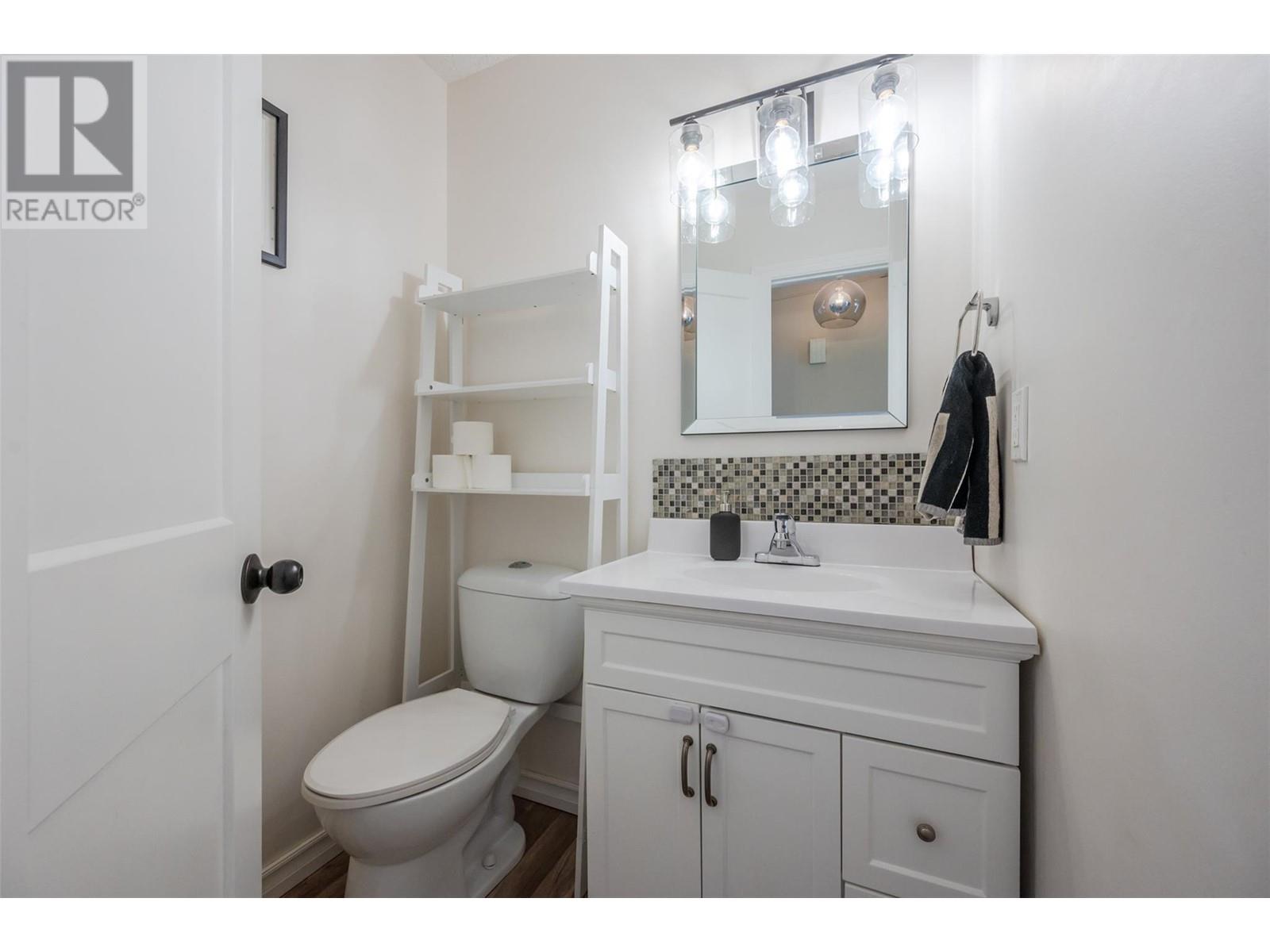  1626 Carmi Avenue, Penticton